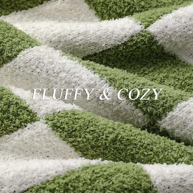 bearberry Soft Plush Throw Blanket for Couch, Cozy Warm & Lightweight | Knitted Fluffy Checkered Comfort Home Decor Gift for Women Mom Her, Sofa Chair Bed, 60x80in, Green