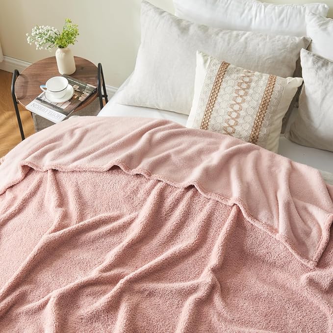 NEWCOSPLAY Knitted Throw Blanket for Couch Sofa Bed, Pink, 90"x110" | Super Soft Plush, Fuzzy Fluffy Microfiber, Lightweight Cozy Blanket for Room Decor, All Season Use