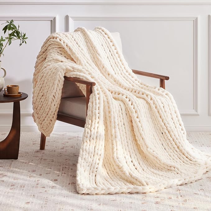 Negwoo Chunky Knit Throw Blanket, Knitted Throw Chenille Yarn, 60"*80" | Soft Thick Cable Knitted Blankets, Handmade Big Thick Blanket, Machine Washable Cute Comfy Blanket for Home Decor,Cream White