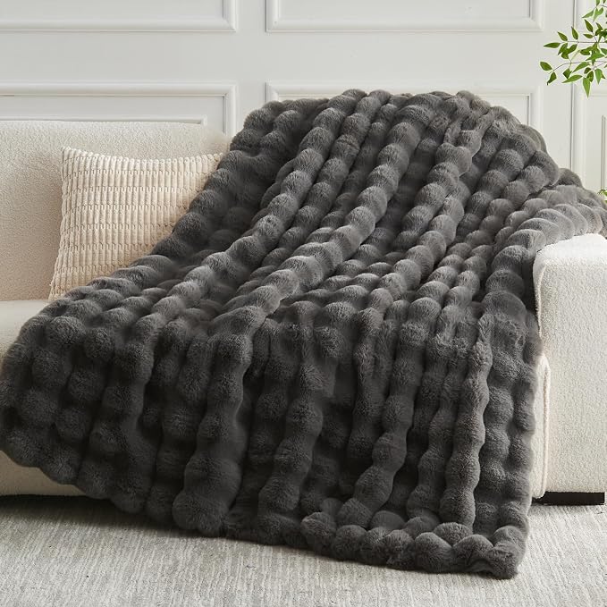 NEWCOSPLAY Faux Fur Thick Bubble Throw Blanket for Couch,Dark Grey,50"x60" | Luxury Fluffy Thick Warm Bubble Blanket for Couch Sofa Bed 1000GSM, Soft Plush Cozy Decorative Throw, Gift for Women Men
