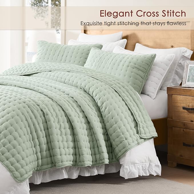 WDCOZY Sage Green California Oversized Cal King Size Quilt Bedding Sets with 2 Pillow Shams, Lightweight Soft Bedspread Coverlet Bed Cover for All Season, 3 Pieces, 116x106 inches