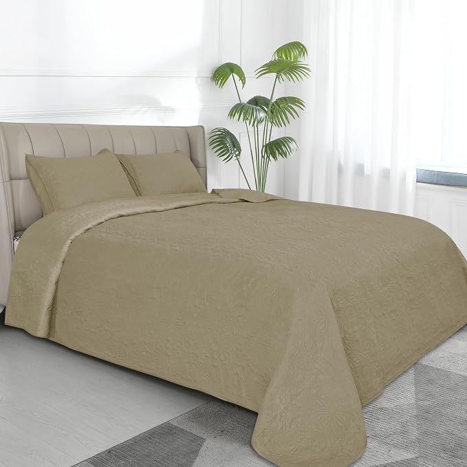 Easy-Going Reversible Quilt Set Full/Queen, Bedspread with 2 Shams | Damask-Beige/Beige, Lightweight Microfiber Bed Comforter, 1 Quilt + 2 Pillow Shams, All-Season Coverlets for Bedroom
