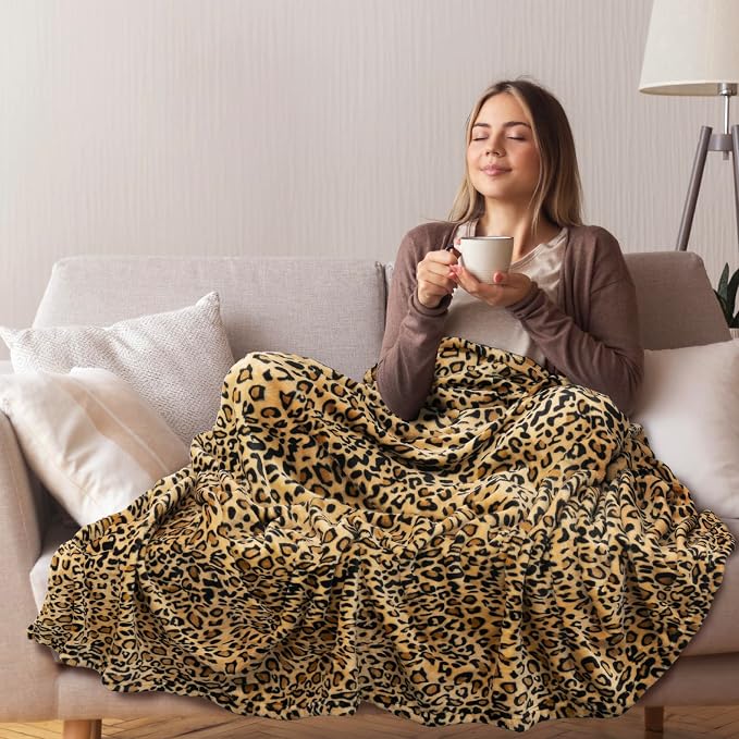 PAVILIA Cheetah Fleece Throw Blanket | Cheetah Leopard Animal Print Flannel Blanket | Soft Velvet Lightweight Microfiber Blanket for Couch Sofa | 50x60 Inches