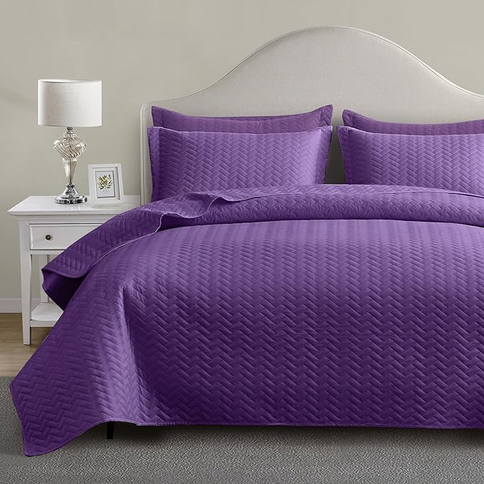 Maple&Stone Dark Purple Quilt Set King Size, Lightweight Bedspread | Breathable Coverlet with Chevron Pattern, All-Season Dorm Bed Cover Set Bedding Decor 3 Piece