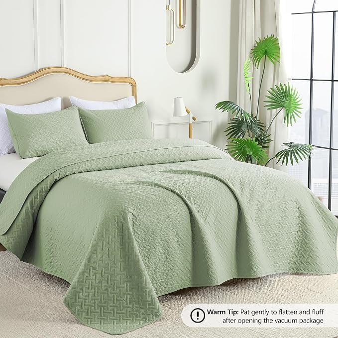 FLYMME Quilts King Size, Lightweight Sage Green Bedspreads, Basket Weave Pattern,Ultra Soft Microfiber Bed Coverlet 3 Pieces for All-Seasons (1 Quilt, 2 Shams)