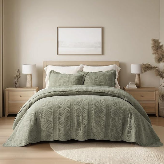 EverGrace 100% Cotton Scallop Quilt Set, King Size, Olive Green | Scalloped Border, Timeless Chic Aesthetic, All-Season Comfort, Perfect French Country Bedroom Decor, 3 Piece Set with 2 Shams