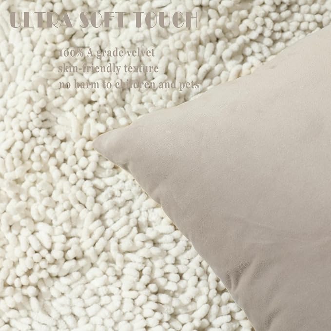 Stellhome Pack of 2 Velvet Pillow Covers Square Decorative Cushion Covers for Bed Couch Sofa Bench, 20 x 20 inch (50 x 50 cm), Silver Gray
