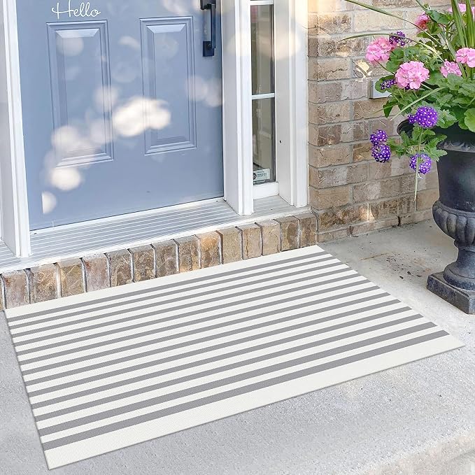 KILOCOCO Striped Rug 2.3'x3.6' Indoor Outdoor Front Door Mat, Grey White | Cotton Washable Striped Front Porch Rug, Woven Layered Doormats, Welcome Mat for Entryway, Low Pile Kitchen Rugs