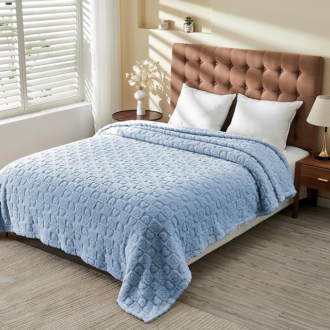 FY FIBER HOUSE Knitted Throw Blankets with Heart Checkered,Soft Warm Blankets for Lover Mom Father Friends Gifts,Lightweight Fuzzy Blanket for Couch Sofa Bed All Season(Light Blue,90"x108")