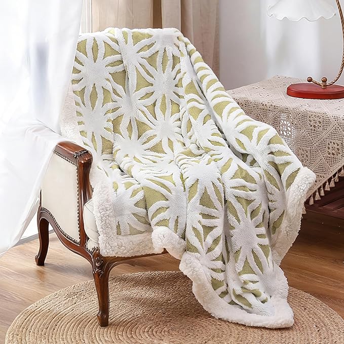 LOMAO Sherpa Fleece Blanket Gifts for Mom Dad Cozy Soft Throw Blanket for Women Men Birthday Gifts Dual Sided Couch Sofa Bed Blanket (Fruit Green, 60''x80'')