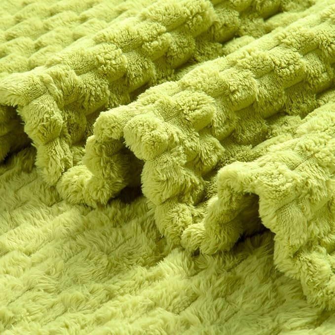 Excervent Hexagon Jacquard Throw Blanket for Bed, 60x80 Inches, Light Green | Big Decorative Fuzzy Flannel Fleece Throw Blanket for Sofa Bed Couch, Super Soft Cozy, Suitable for All Seasons