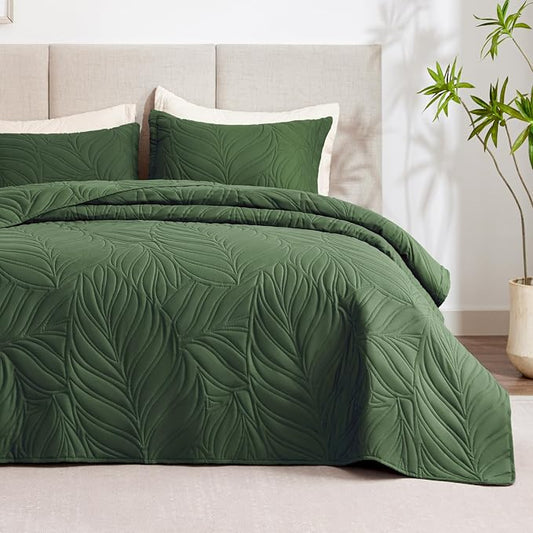 EXQ Home Quilt Set King Size Olive Green 3 Piece,Lightweight Soft Coverlet Modern Style Leaf Pattern Bedspread Set(1 Quilt,2 Pillow Shams)
