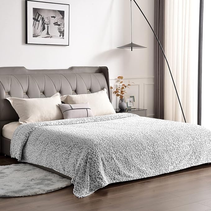PLEASANT BOULEVARD | Leopard Throw Blanket Fleece, Premium Lightweight Cozy Warm Plush Microfiber Bedspread for Couch Sofa and Bed (Gray, Queen (90 x 90 inches)