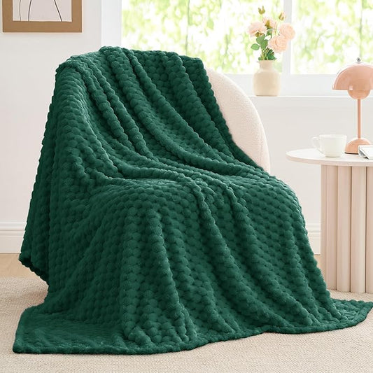 BEDELITE Dark Green Twin Blanket for Couch, Soft Cozy Gift for Women, 60*80 | 3D Jacquard Decorative Fleece Blanket, Super Soft Plush Throws, Cute Birthday Gift for Women & Men, Suitable for All Seasons