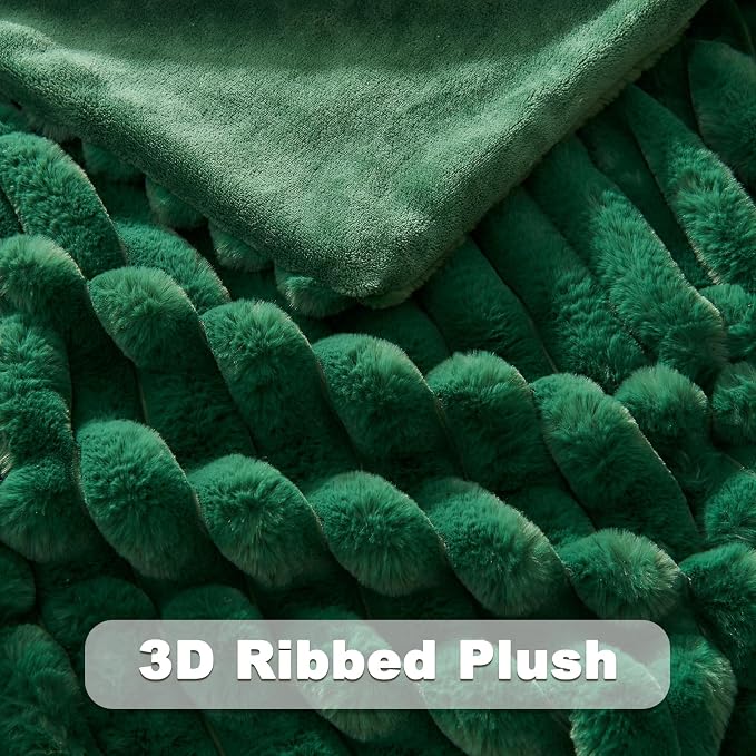 NEWCOSPLAY Faux Fur Ribbed Throw Blanket for Couch, Dark Green, 50"x60" | Plush Soft Thick Warm Blanket for Couch Sofa Bed 850GSM, Fluffy Cozy Luxury Decorative Throw, Gift for Women Men
