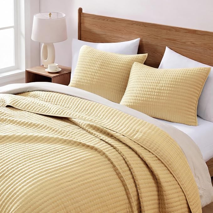 Queen Quilt-Lightweight Bedspreads Yellow Queen Size Quilt Bedding Set | Soft Coverlet with 2 Pillow Shams for All Seasons, Suitable for Bed, Couch, 3 Pieces, 90"x94"