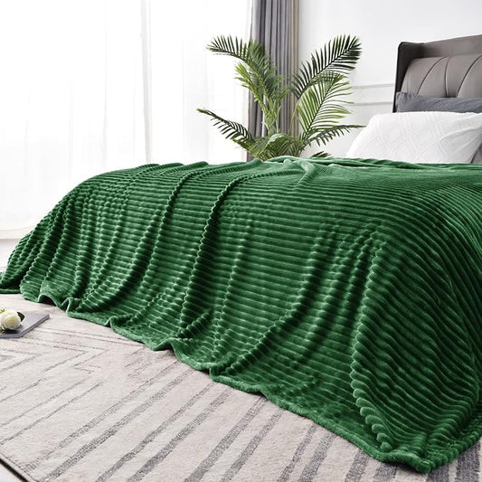 BEDELITE Ribbed Jacquard Dark Green Blankets Queen Size for Bed, 90x90 Inch | Soft Warm Decorative Fluffy Blanket, Cozy Fuzzy Lightweight Plush Fleece Throw Blankets for Bed, Room Decor, Gift for Women