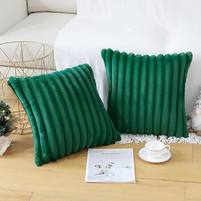 Soleebee Set of 2 Throw Pillow Covers Soft Cozy Velvet Pillowcase Faux Rabbit Fur Cover for Couch Sofa Bed Chair Home Decorative Pillows Cover (20x20 Inch, Christmas Green)