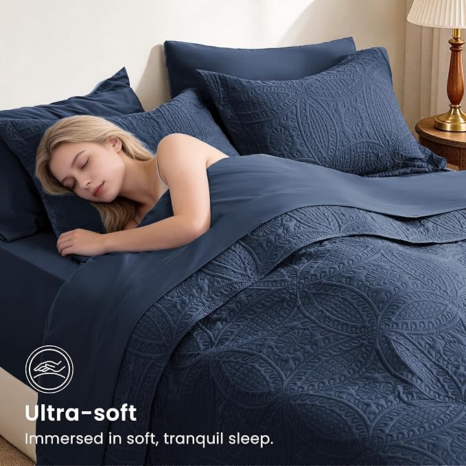 Love's cabin King Quilt Set Navy, Bed in a Bag King Size Bedding 7 Pieces, Ultrasonic Embossed Coin Pattern Comforter, Lightweight Bedspreads for All Seasons Quilt with Sheets, Pillowcases & Shams