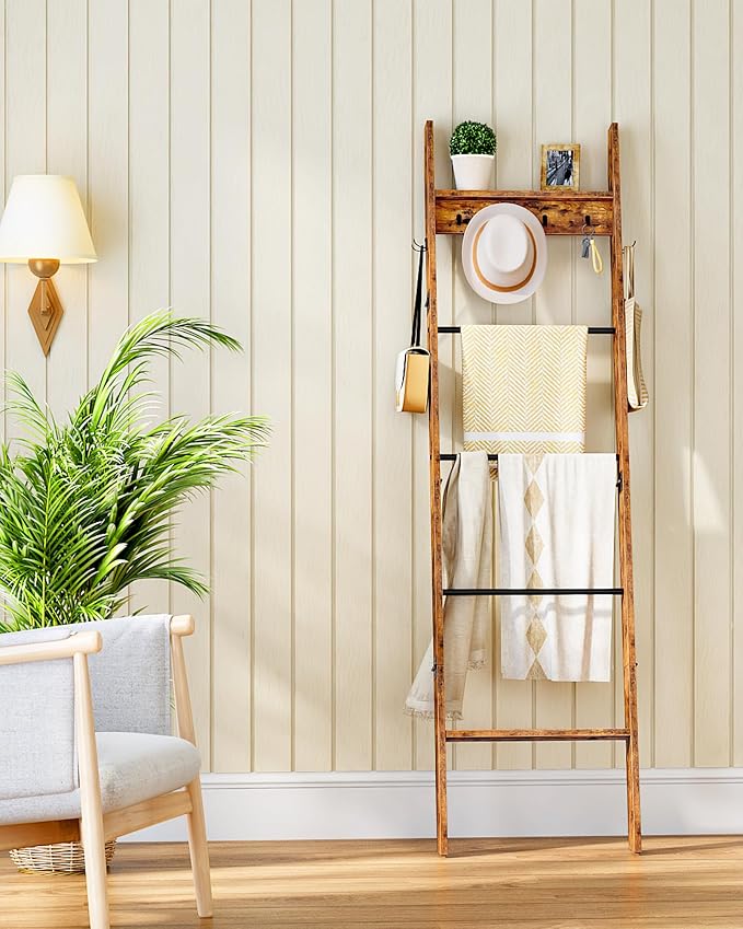 CHOEZON 5-Tier Blanket Ladder, Wooden Blanket Display Rack, Towel Ladder with Hooks, Wall Leaning Display Shelf, for Living Room, Bedroom, Balcony, Rustic Brown and Black MCJ02FG