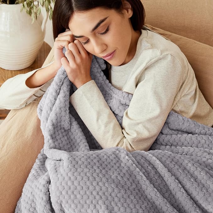 Exclusivo Mezcla Soft Waffle Fleece Bed Blanket Twin XL Size, Light Gray | Lightweight Plush Blanket for Bed, Couch, Sofa, Cozy Fluffy Design for Bedroom, Guest Room, All Season, 90x66 Inches