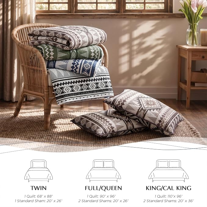 akkialla Reversible Green Boho Queen Quilt Set, 2-Piece Bohemian Aztec Microfiber Bedspread, Soft Lightweight All-Season Coverlet (1 Quilt, 2 Shams)