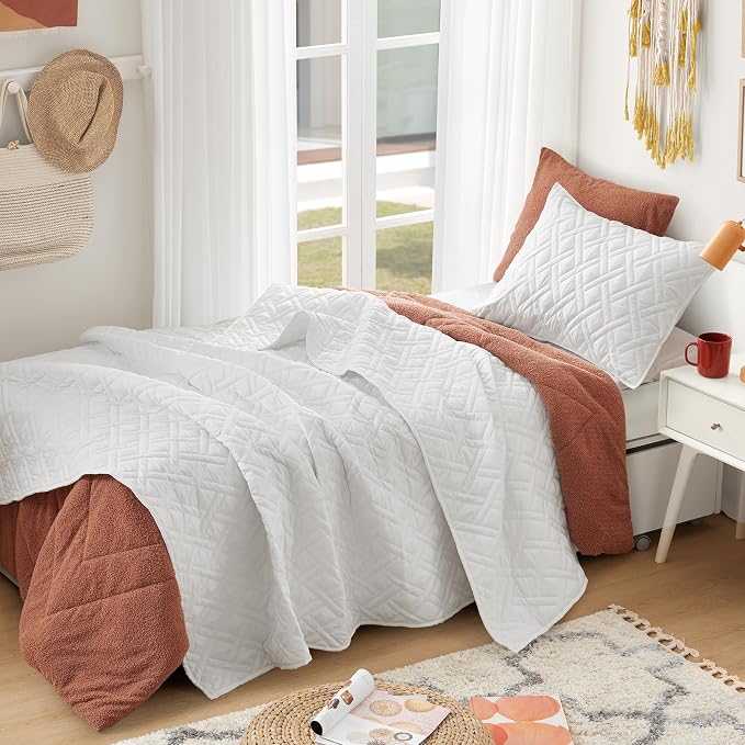 Comfort Spaces Kienna Twin Quilt Bedding Set 2P, 66"x 90" White Diamond | Soft Cozy Lightweight Summer Twin XL Coverlet for College Dorm, Quilted Extra Layer, Modern Casual Bedroom Decor, OEKO-TEX