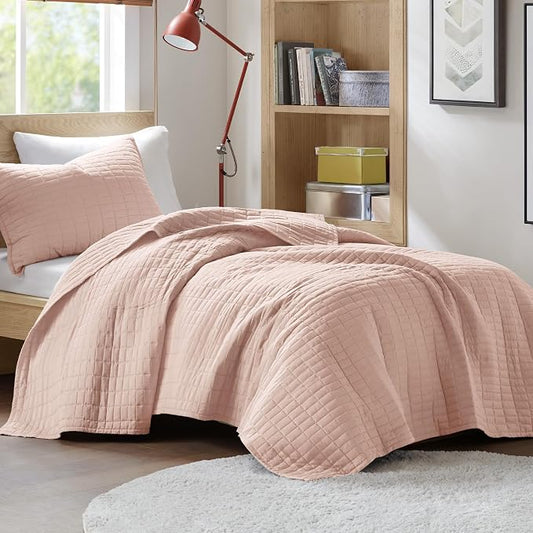 Comfort Spaces Kienna Twin Quilt Bedding Set 2 Piece, 66"x 90" Blush | Soft Cozy Lightweight Summer Twin XL Coverlet for College Dorm, Quilted Extra Layer, Modern Casual Bedroom Decor, OEKO-TEX