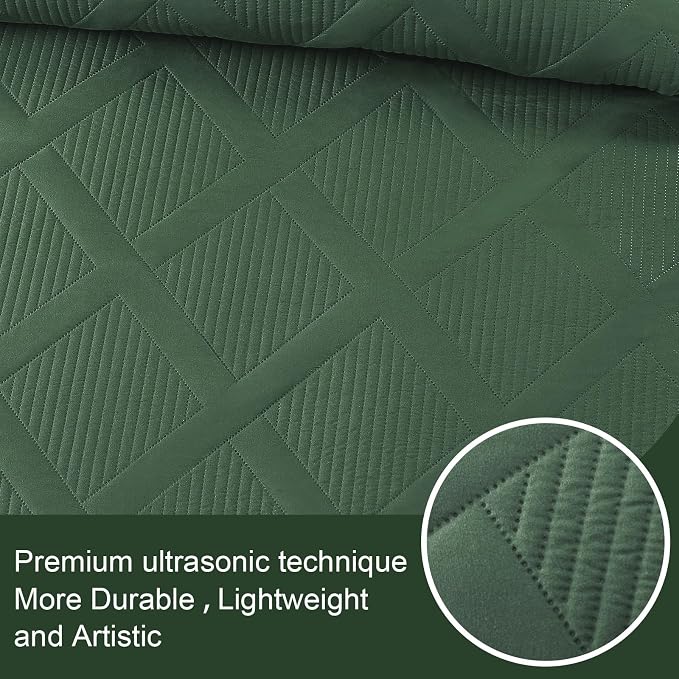 Exclusivo Mezcla California King Size Quilt, Olive Green | Soft Bedspreads with 2 Pillow Shams, Modern Striped Pattern, Lightweight Bedding Set Coverlets for All Seasons, 112x104 Inch