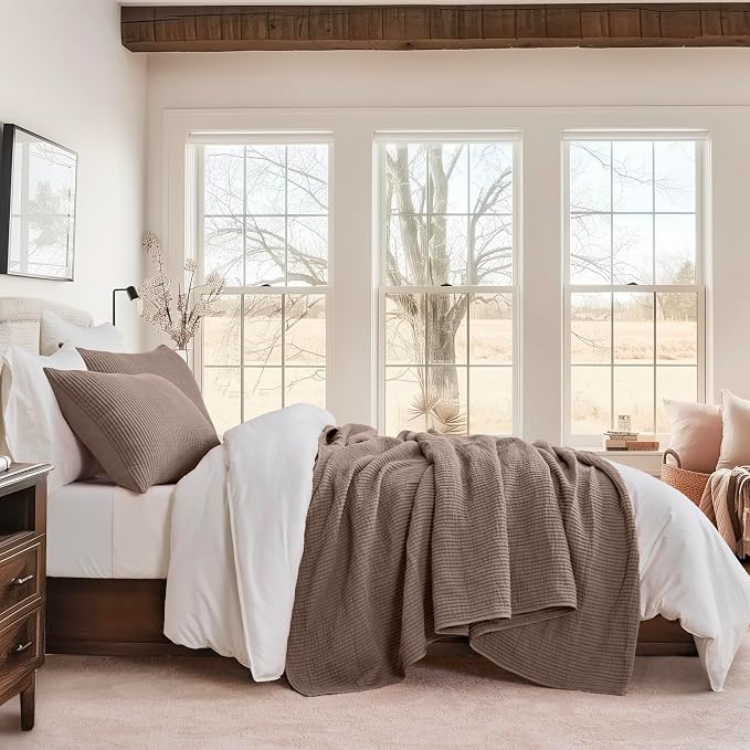 EVERGRACEHOME Cotton Ribbed Matelassé Coverlet Set, King Size, Mocha Brown | Soft Lightweight Bedspread, 3 Pieces, Breathable Cozy Oversized Quilted Bedding Set for All Seasons, with 2 Pillow Shams
