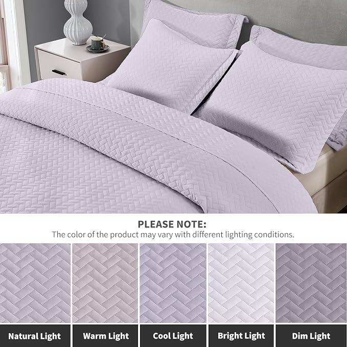 Maple&Stone Oversized King Quilt 128"x120", Huge Bedspread Light Purple | Breathable Coverlet with Chevron Pattern, All-Season Dorm Bed Cover Set Bedding Decor 3 Piece