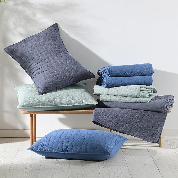 HORIMOTE HOME Sprout Green King Size Quilt Set - Soft Microfiber Bedspread with 2 Shams, Lightweight & All-Season Geometric Coverlet for Cozy Bedding