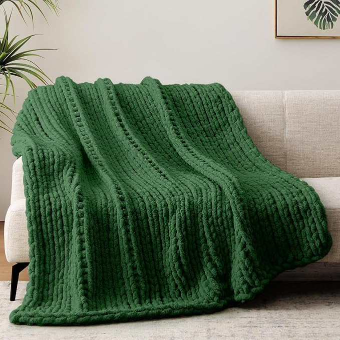Negwoo Chunky Knit Throw Blanket, Knitted Throw Chenille Yarn, 40"*50" | Soft Thick Cable Knitted Blankets, Handmade Big Thick Blanket, Machine Washable Cute Comfy Blanket for Home Decor,Grass green