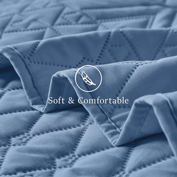 Akkialla King/Cal King Quilt Set, Boho Style in a Solid Color, Bluish Grey Lightweight Microfiber Bedspread, Soft and Breathable Coverlet for All Seasons, 3-Piece Bedding Set (1 Quilt, 2 Pillow Shams)