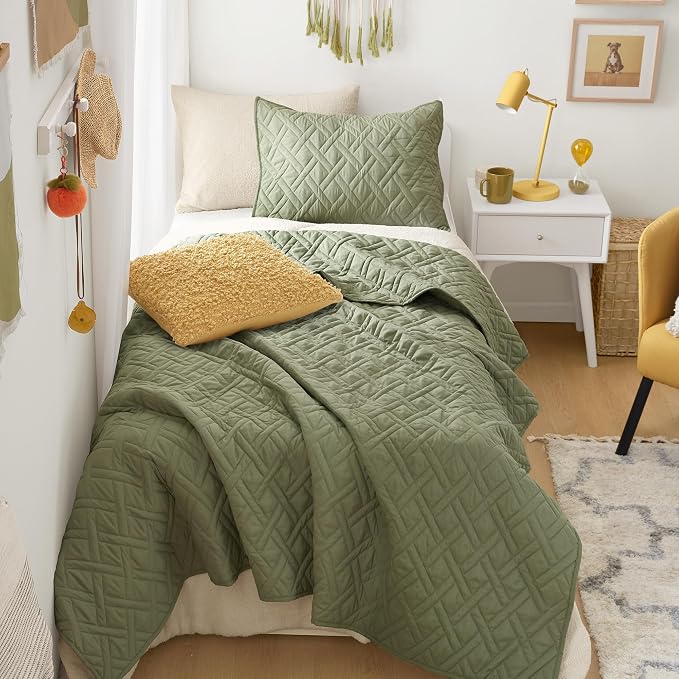 Comfort Spaces Kienna Twin Quilt Bedding Set 2P Olive Green Diamond 66"x90" | Soft Cozy Lightweight Summer Twin XL Coverlet for College Dorm, Quilted Extra Layer, Modern Casual Bedroom Decor, OEKO-TEX