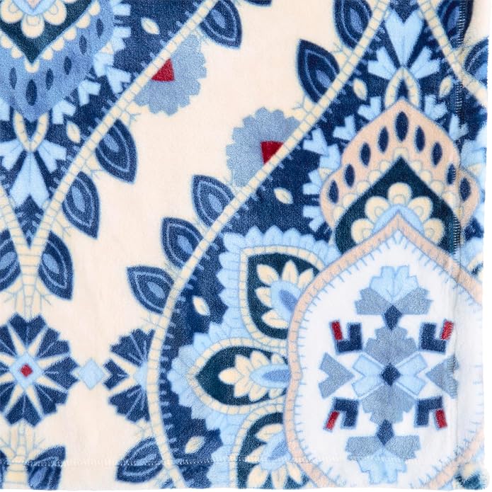Vera Bradley Women's Fleece Throw Blanket – Soft Plush Blanket for Couch, Bedroom & Home Décor