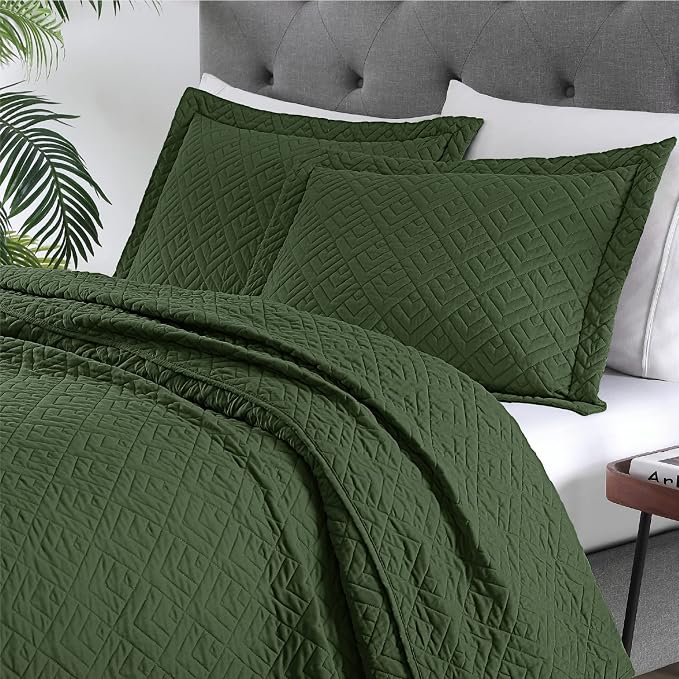 EXQ Home Quilt Set Queen Size Summer Squares Pattern Olive Green Bedspread | Bedding Set For All Season Use, Soft & Breathable Coverlet,3-Piece Set Includes 2 Shams, Machine Washable