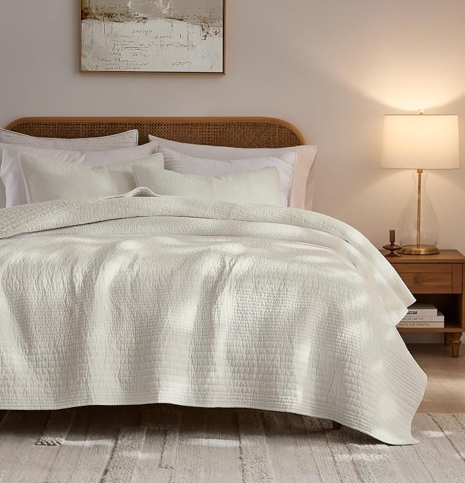 palassio Striped Beige 100% Cotton Quilt King Size Bedding Sets, Lightweight Crinkly Channel Pick Stitch Textured Bedspread Soft Shabby Chic Farmhouse Country Coverlet for All Season, 2 Shams