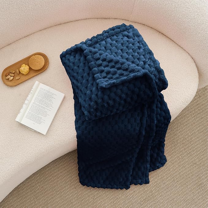 BEDELITE Navy Large Throw Blanket for Couch, Cozy Gifts for Women, 50 * 70 | 3D Jacquard Decorative Fleece Blanket, Super Soft Plush Throws, Cute Birthday Gift for Women & Men, Suitable for All Seasons