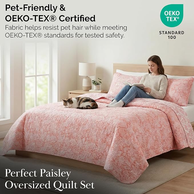 Southshore Fine Living, Inc. Paisley Quilt Set King/California Size, Light Weight Bedspread, 3-Piece Set Bohemian Bedding with Two Matching Quilted Pillow Shams, Cal/King Quilt, Reversible Coral