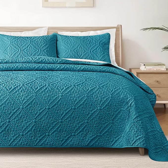 Exclusivo Mezcla California King Quilt Set, Teal | Lightweight Soft Bedspreads Coverlets, All Season Bedding with 2 Pillow Shams, Modern Style for Bedroom Guest Room