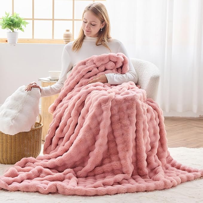 NEWCOSPLAY Faux Fur Fluffy Bubble Throw Blanket for Couch, Pink, 50"x60" | Soft Thick Warm Bubble Blanket for Couch Sofa Bed 550GSM, Plush Cozy Luxury Decorative Throw, Gift for Women Men