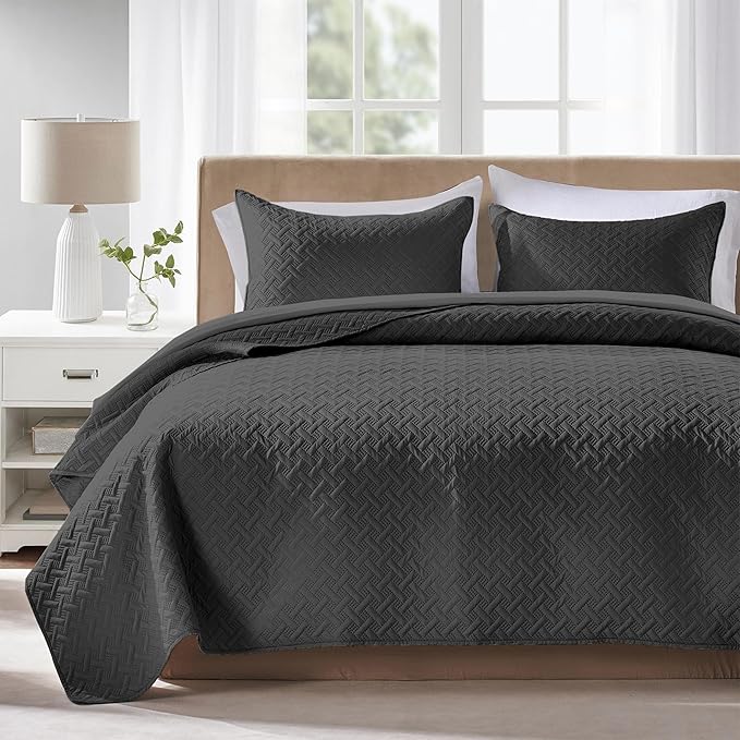 FLYMME Black Twin Quilt Bedding Set Thin Lightweight Bedspreads,Modern Style Geometric Weave Stripe Pattern,Soft Microfiber Bed Coverlet for All Season (1 Quilt, 1Sham)