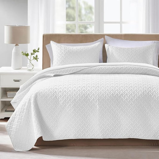 FLYMME King Size Quilt Bedding Set White Lightweight Bedspreads for Summer,Modern Style Geometric Weave Stripe Pattern,Soft Microfiber Bed Coverlet 3 Pieces (1 Quilt, 2 Shams)
