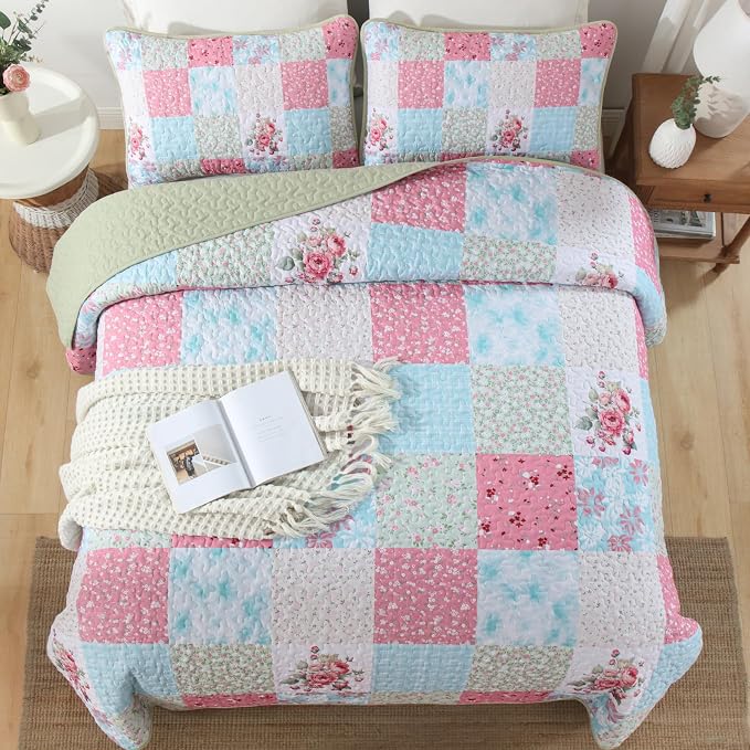 Mybedsoul Boho Quilt King Size, Patchwork Floral Bedding Set, Blue Pink | Soft Lightweight Microfiber Coverlet Set, 3 Pieces Plaid Reversible Bedspread, Bed Sets for All Seasons 90"x110"