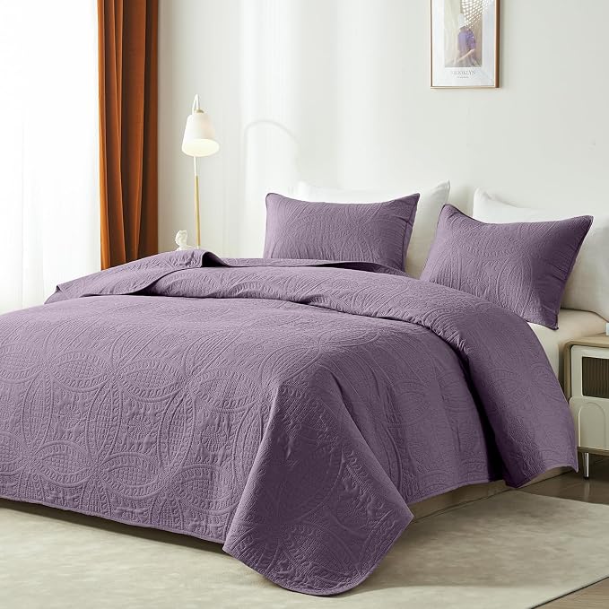 akkialla 118"x106" Grayish Purple California King Quilt Set, Oversized Floor-Length Bedspread, Modern Coin Pattern Microfiber Coverlet, 3-Piece All Season Bedding with 2 Pillow Shams