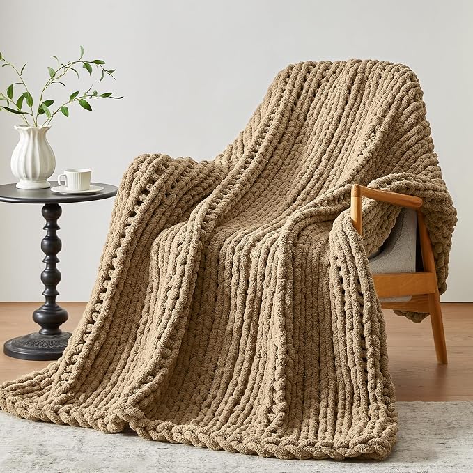Negwoo Chunky Knit Throw Blanket, Knitted Throw Chenille Yarn, 50"*60" | Soft Thick Cable Knitted Blankets, Handmade Big Thick Blanket, Machine Washable Cute Comfy Blanket for Home Decor,Light brown