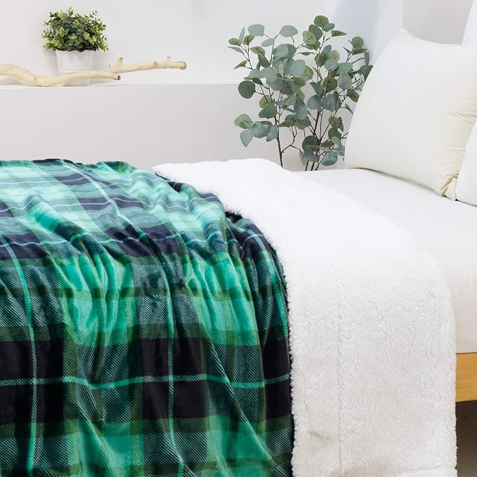 SOCHOW Sherpa Plaid Fleece Throw Blanket, 50 x 60 inches, Green | Double-Sided Super Soft Luxurious Bedding Blanket