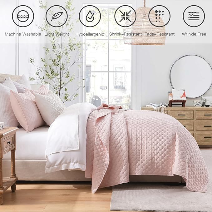HORIMOTE HOME Quilt Queen Size Light Pink, Lightweight Quilts for Summer Ultra-Soft Microfiber Modern Style Quilted Clouds Pattern Bedspread Quit Set 3 Pieces(1 Quilt and 2 Pillow Shams)