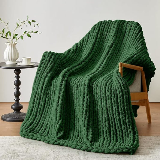 Negwoo Chunky Knit Throw Blanket, Knitted Throw Chenille Yarn, 80"*90" | Soft Thick Cable Knitted Blankets, Handmade Big Thick Blanket, Machine Washable Cute Comfy Blanket for Home Decor,Grass green